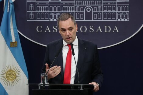 El pasado que Manuel Adorni no quiere que se sepa (Fuente: NA)