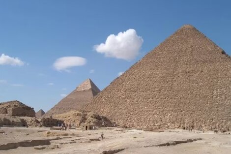 Detectan una anomalía junto a las pirámides de Guiza