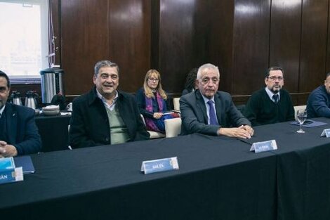 Vacuna contra el dengue: Nación solo conformó una mesa de trabajo