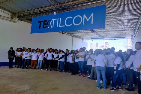 TextilCom, Afuera!