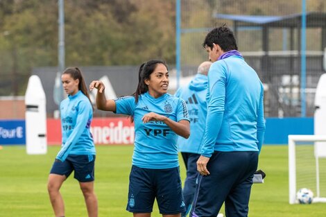 Selección Femenina: el DT Germán Portanova prepara la Fecha FIFA (Fuente: Prensa Argentina)