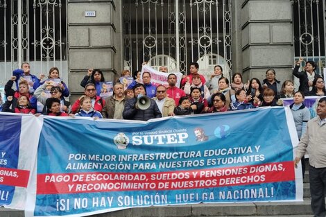 Manifestación docente en Perú por mejoras salariales