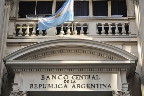 El BCRA instó los bancos a "prestar especial atención a la relación cuota/ingreso al momento de dar los créditos"