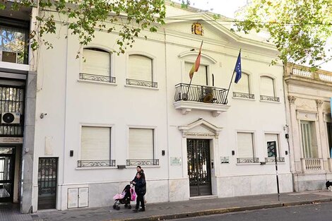 Trámites de ciudadanía se realizan normalmente en el Consulado. (Fuente: Sebastián Granata)