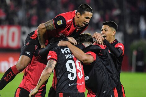 Newell's le ganó a Defensa y se hace fuerte en Rosario