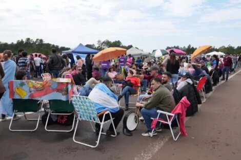 Los docentes mantienen ocho cortes en rutas de la provincia.