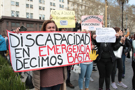 Eduardo Valdés presentó un proyecto en defensa de las personas con discapacidad