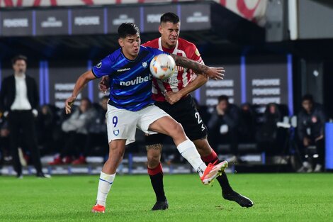 Partidazo: Estudiantes se complicó la vida con Huachipato (Fuente: Fotobaires)