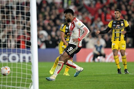 Borja la empuja para que River avanza como el mejor puntero a octavos