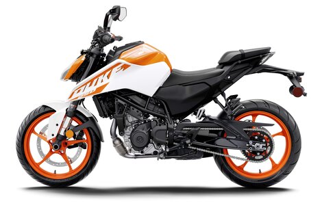 KTM revoluciona el segmento de motos naked 