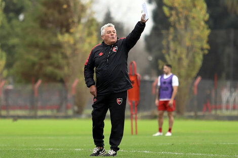 Adrián Coria, DT interino de Newell's. (Fuente: PRENSA CANOB)