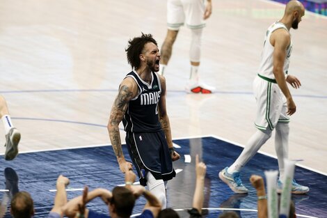 NBA: Dallas evitó la barrida y la serie regresa a Boston