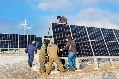 La Armada sacó los paneles solares que habían provocado la queja de Chile 