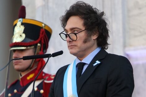 Javier Milei encargó un desfile militar para celebrar el "Pacto de Mayo"