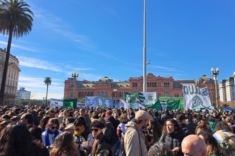 Organismos de DDHH y estatales se manifestaron en Plaza de Mayo: "Hay un ensañamiento"