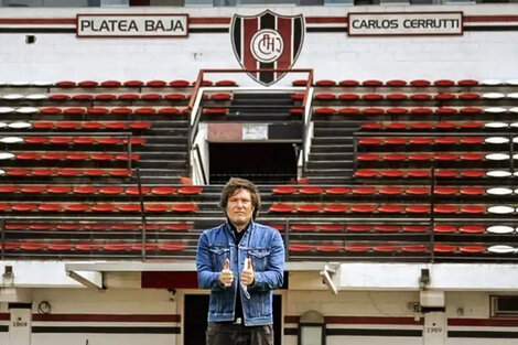 En 2021, Milei visitó la cancha de Chacarita, club en el que realizó las inferiores.