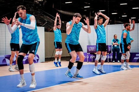 Entrenamiento del seleccionado de vóley masculino.