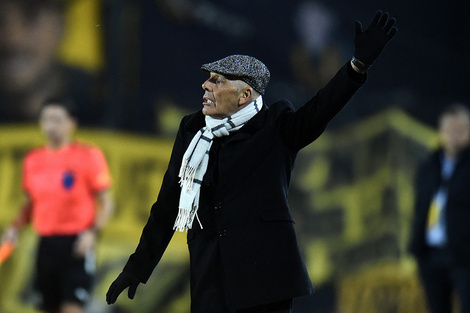 Russo preserva algunos jugadores para la Copa Sudamericana
