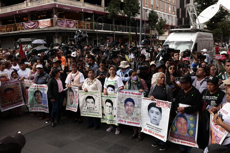 Padres de Ayotzinapa expresaron su “decepción” con López Obrador