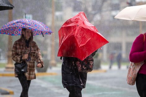 Alerta naranja y amarilla en cinco distritos del país