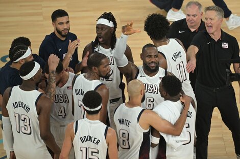 EEUU reaccionó a tiempo y venció a Serbia en la semifinal de básquetbol