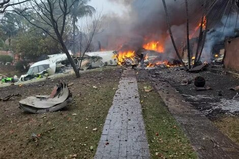 Brasil: las dramáticas imágenes que grabaron los vecinos tras el accidente aéreo