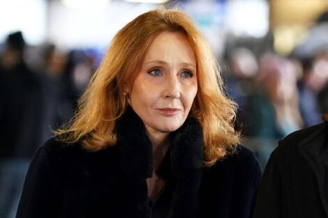 J. K. Rowling borró tuits ofensivos hacia la boxeadora Imane Khelif