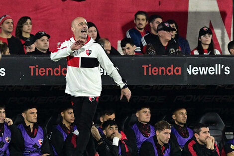 Sebastián Méndez enfrentará un clima tenso en la cancha.