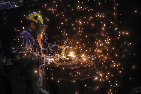 "Si la industria no levanta, esto no sigue"