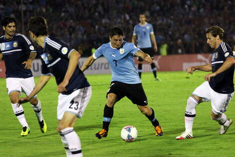 Banega, Basanta y Biglia. La triple B contra el Cebolla Rodríguez.