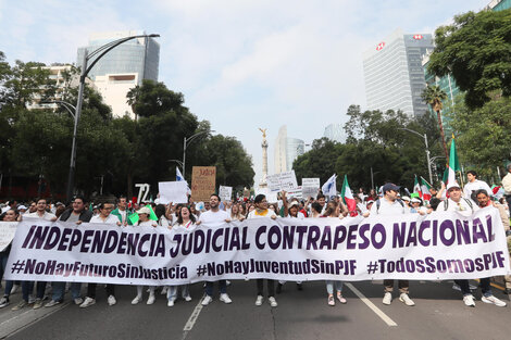 Protesta de jueces en México contra la reforma judicial propuesta por López Obrador 