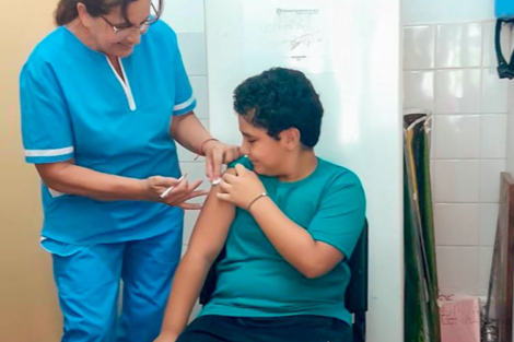 El 50 % de los niños no tiene todas las vacunas y podrían volver los brotes de polio y paperas