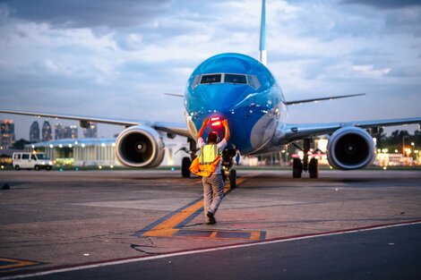 Paro de aeronáuticos: anunciaron medidas de fuerza para este viernes