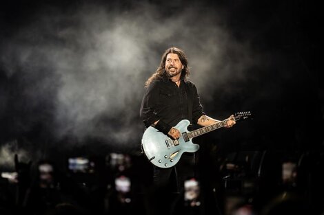 Dave Grohl se convirtió en padre de una hija de una relación extramatrimonial