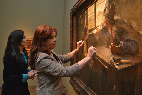 CFK junto al cuadro, durante una visita al Museo de Bellas Artes en 2015