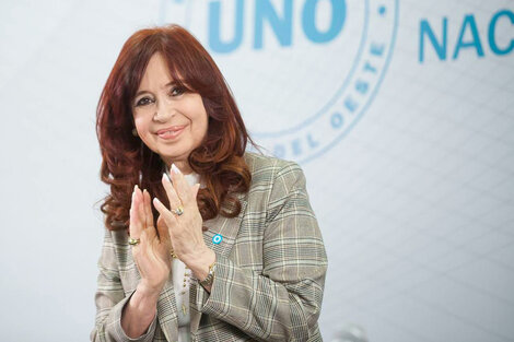 Cristina Kirchner recibió un doctorado Honoris Causa de la Universidad Nacional del Oeste.