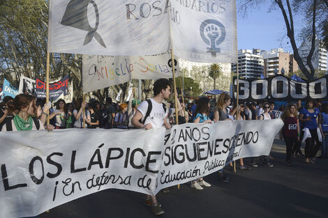 Los estudiantes no olvidan y actualizan las demandas por educación.