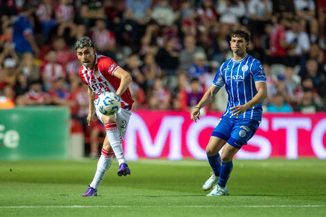 Liga Profesional: Unión lo dio vuelta y es el escolta de Vélez  (Fuente: Imagen web)