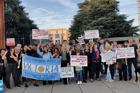 La protesta contra Milei llegó a Suiza