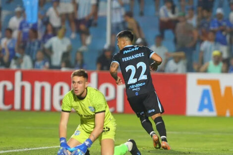 Atlético Tucumán perdió con Belgrano y no se pudo acercar a Vélez