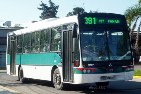 Dos líneas de colectivo están de paro en zona oeste tras el brutal ataque a un chofer