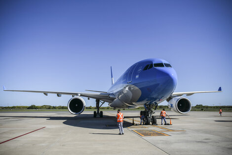 Arranca la puja por la privatización de Aerolíneas Argentina en Diputados con los gremios en la calle