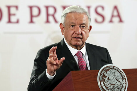 López Obrador dijo que el caso Ayotzinapa "no es un expediente cerrado"