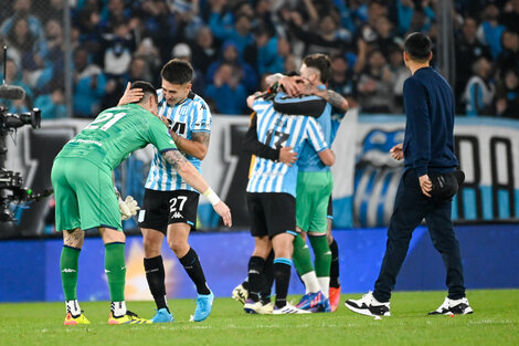 Racing festejó el jueves por la noche ante Paranaense