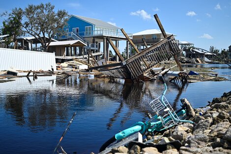 Las imágenes más impactantes del paso del huracán Helene en Estados Unidos