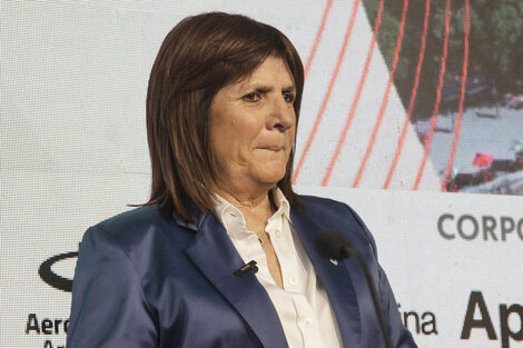 ¿Qué dijo Bullrich sobre la contratación de micros para el acto de Parque Lezama?