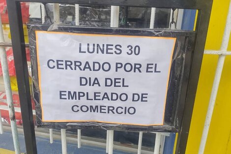 ¿Qué negocios no abren hoy por el feriado del Día del Empleado de Comercio?