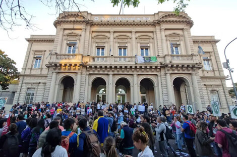 Denuncian el cierre del Hospital de Salud Mental Laura Bonaparte