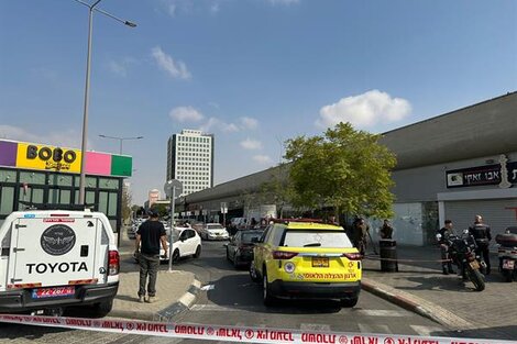 Israel: una policía muerta y diez heridos en un “presunto ataque terrorista”