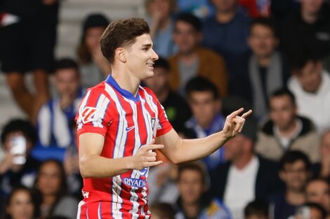 El gol de Julián Alvarez al minuto y tras taco de Griezmann